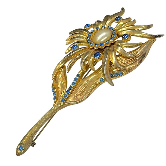 Large Vintage Gold Tone & Blue Rhinestone & Faux Pearl Pot Metal Flower Brooch - Picture 2 of 7